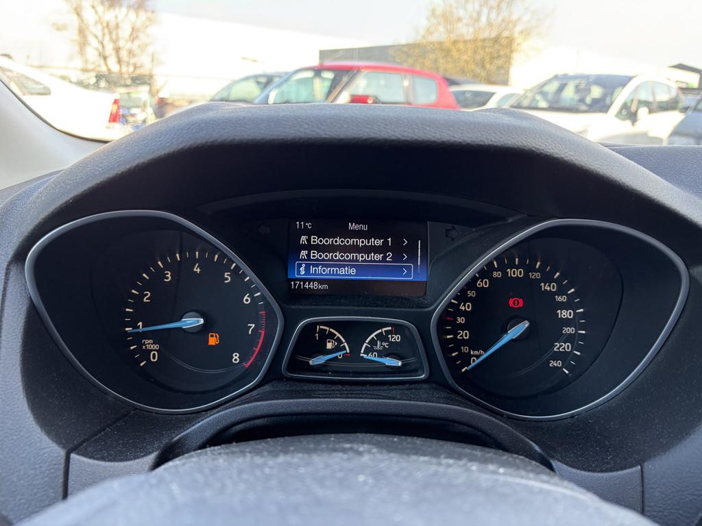 Ford FOCUS Wagon BJR 2016 1.0 126 PK Titanium TREKHAAK | NAV, Stof, Gebruikt, Euro 6, Zwart