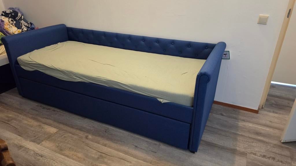 Bedbank te koop, twee bedden., Ophalen, 90 cm, Blauw, Tweepersoons