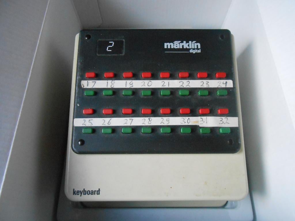Märklin 6040, Keyboard voor wissels, seinen en K83 en K 84, Transformator of Voeding, Gebruikt, Gelijkstroom of Wisselstroom, Ophalen of Verzenden