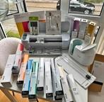 Cricut Maker 3 Bundel met Smart Vinyl en Mokkenpers, Ophalen of Verzenden, Zo goed als nieuw, Gereedschap of Toebehoren