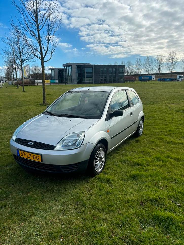 Ford Fiësta 1.25 16V 3DR 2003 Grijs, Auto's, Ford, Particulier, Fiësta, Benzine, B, Hatchback, Handgeschakeld, Origineel Nederlands