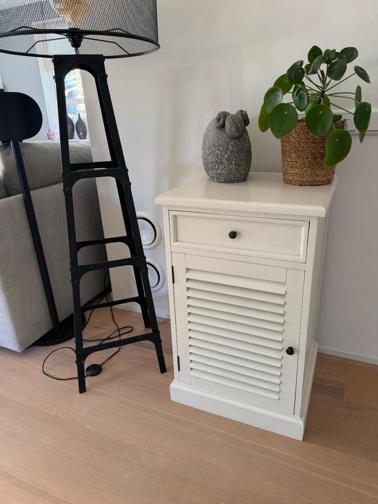 Riviera Maison stijl wit kastje met louvredeur (77x50x50cm), Ophalen, Gebruikt, 45 tot 65 cm, 70 cm of meer