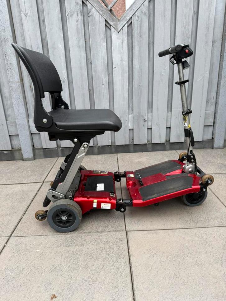 Mango luggie super opvouwbare scootmobiel, Diversen, Rolstoelen, Zo goed als nieuw, Elektrische rolstoel, Inklapbaar, Ophalen