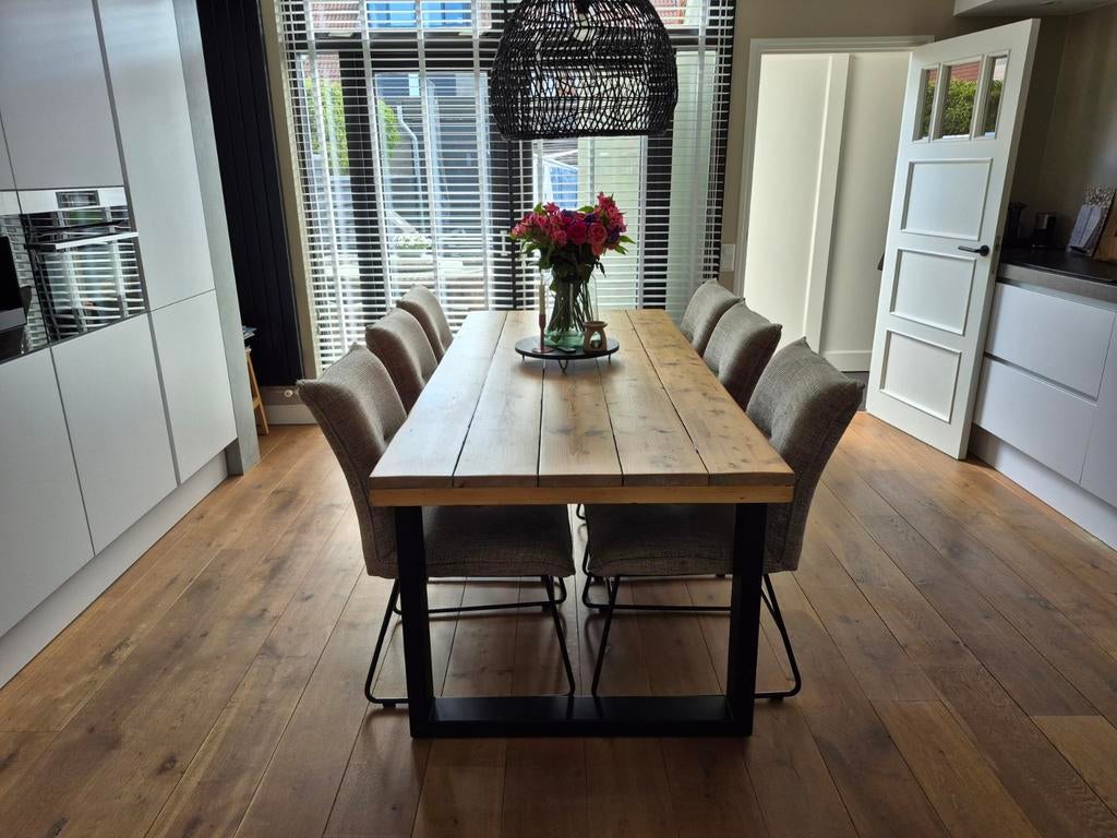 Eetkamertafel (zonder stoelen), Ophalen, Gebruikt, 200 cm of meer, 50 tot 100 cm