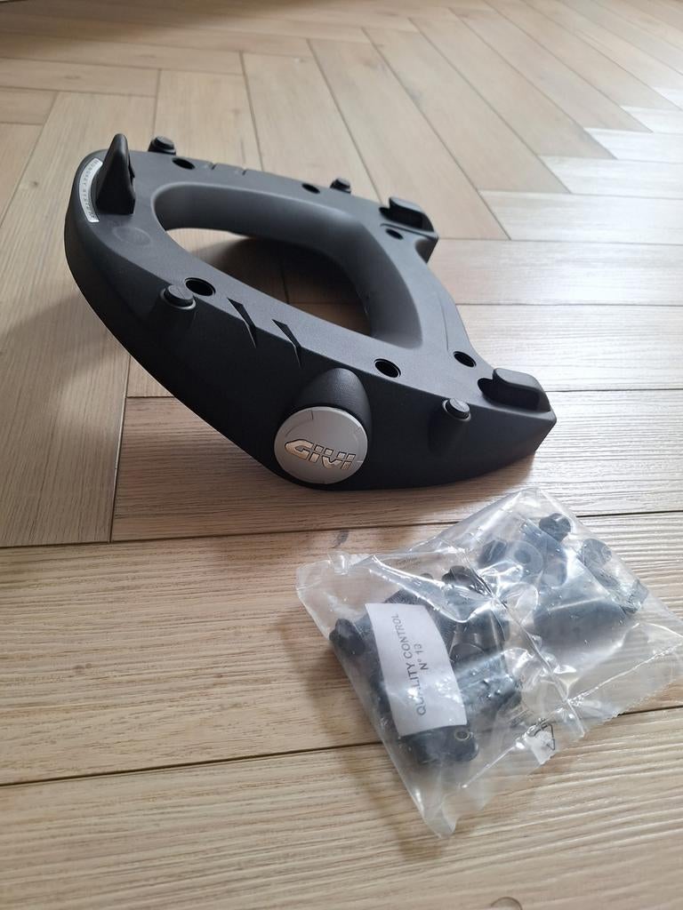 GIVI Givi MonoKEY M5 plaat adapter, Motoren, Accessoires | Koffers en Tassen, Ophalen of Verzenden, Nieuw