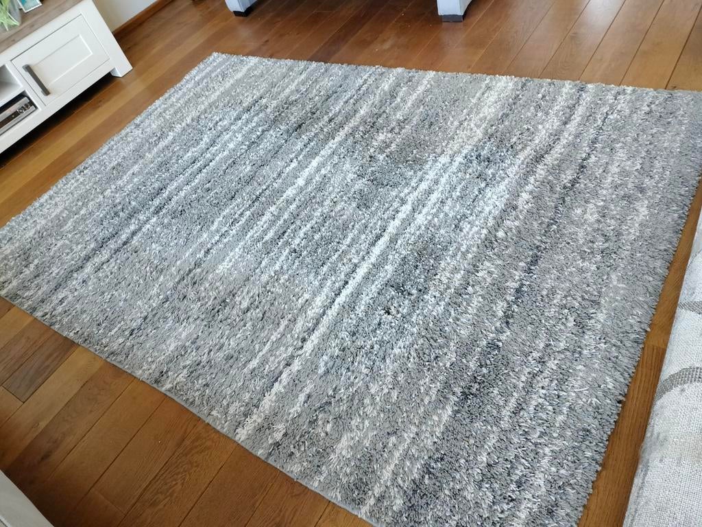 Grijs-wit gestreept vloerkleed 1,6 x 2,3 meter, Ophalen, Gebruikt, 150 tot 200 cm, 200 cm of meer