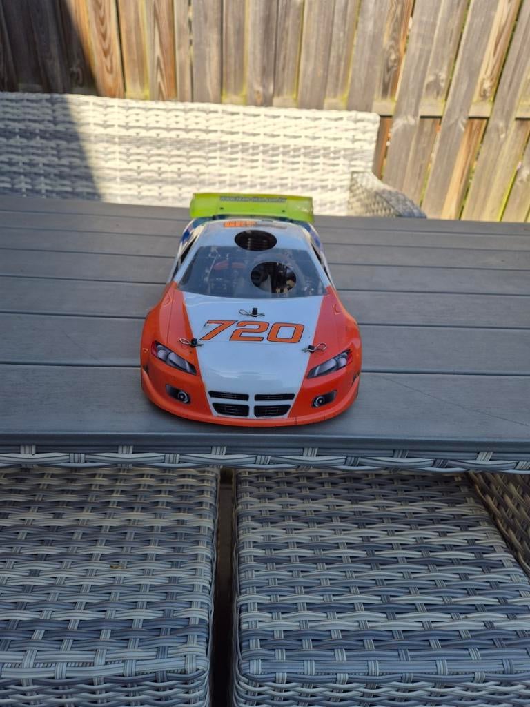 Te koop leuke serpent 720, Ophalen of Verzenden, Zo goed als nieuw, Schaal 1:10, Auto onroad