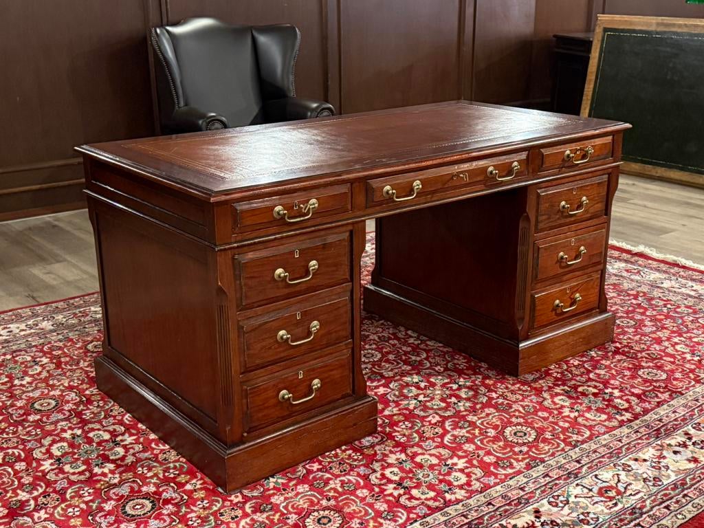 Klassiek Engels bureau #654, Huis en Inrichting, Bureaus, 160 cm, Hout, Bruin, Ophalen of Verzenden