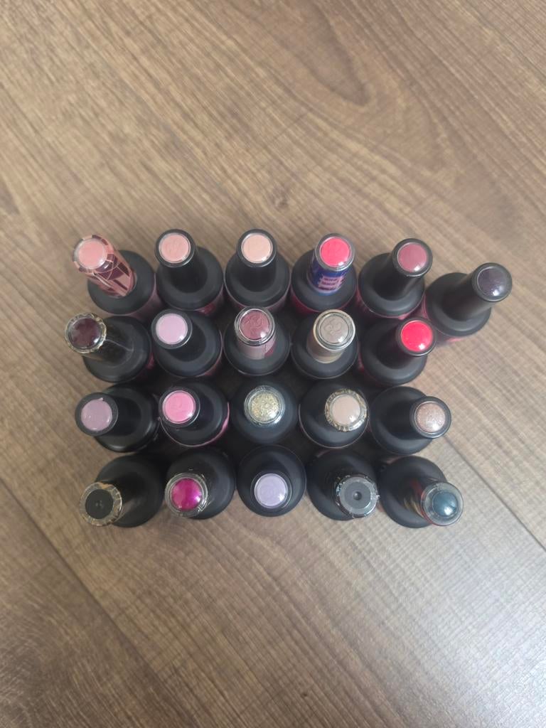 21 potjes Pink Gellac, Sieraden, Tassen en Uiterlijk, Uiterlijk | Cosmetica en Make-up, Ophalen of Verzenden, Gebruikt, Handen en Nagels
