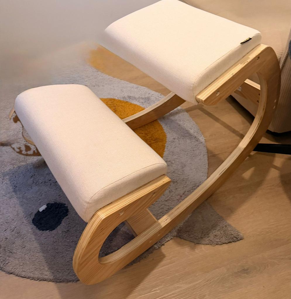 Kneeling chair & IKEA Långfjäll swivel chair - €100 for both, Ophalen of Verzenden, Zo goed als nieuw, Zwart