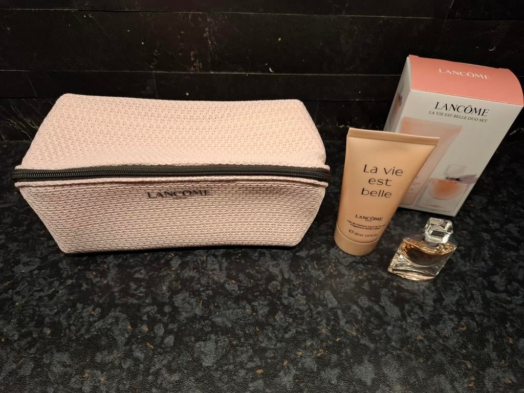 Nieuw La vie est belle set! Lancome, Sieraden, Tassen en Uiterlijk, Uiterlijk | Parfum, Ophalen of Verzenden, Nieuw