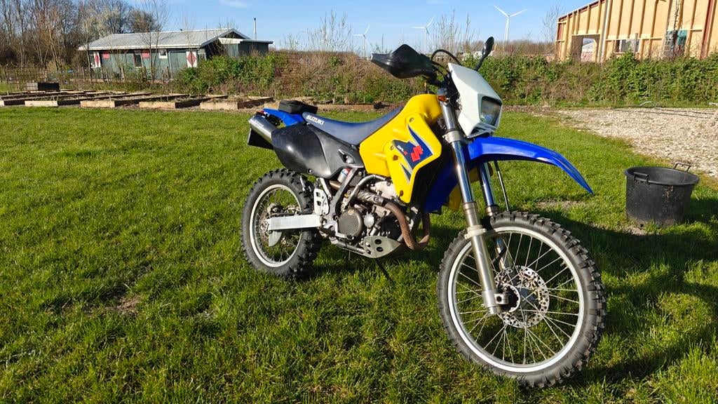 Suzuki DRZ400E uit 2005 - Opknapper met potentie!, Motoren