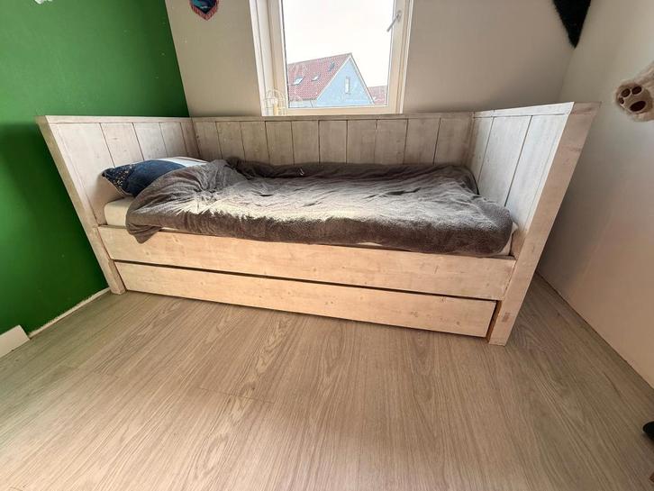 Bed steigerhout 200x90, Huis en Inrichting, Slaapkamer | Bedden, Gebruikt, Eenpersoons, 90 cm, 200 cm, Steigerhout, Ophalen