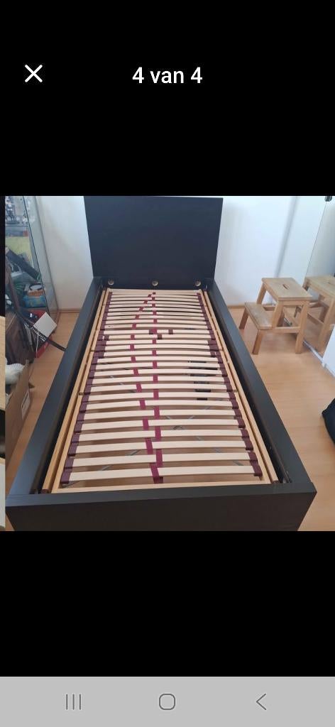 Ikea bed met Elektrische lattenbodem, Huis en Inrichting, Slaapkamer | Bedden, Ophalen, Verstelbaar, 90 cm, Zo goed als nieuw