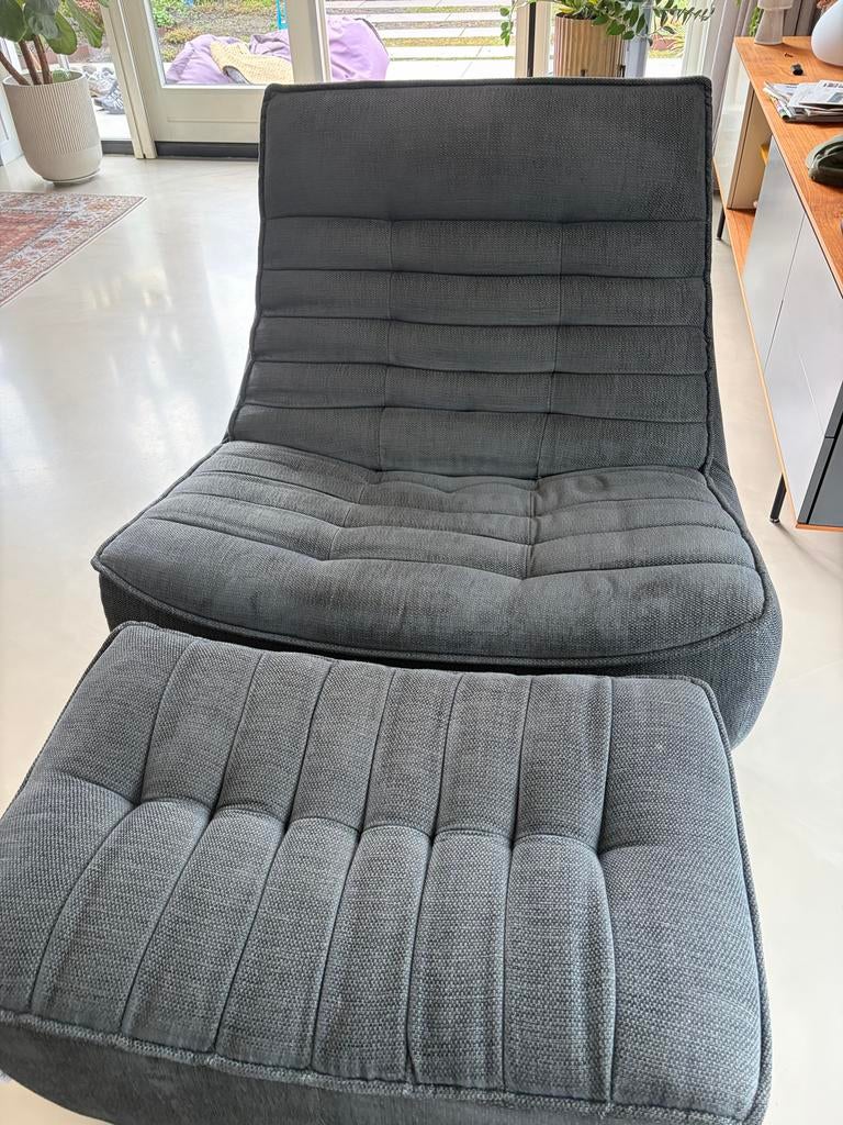 Design loveseat met hocker - Calia Italia fox trot, Huis en Inrichting, Ophalen, 100 tot 125 cm, Tweepersoons, Zo goed als nieuw