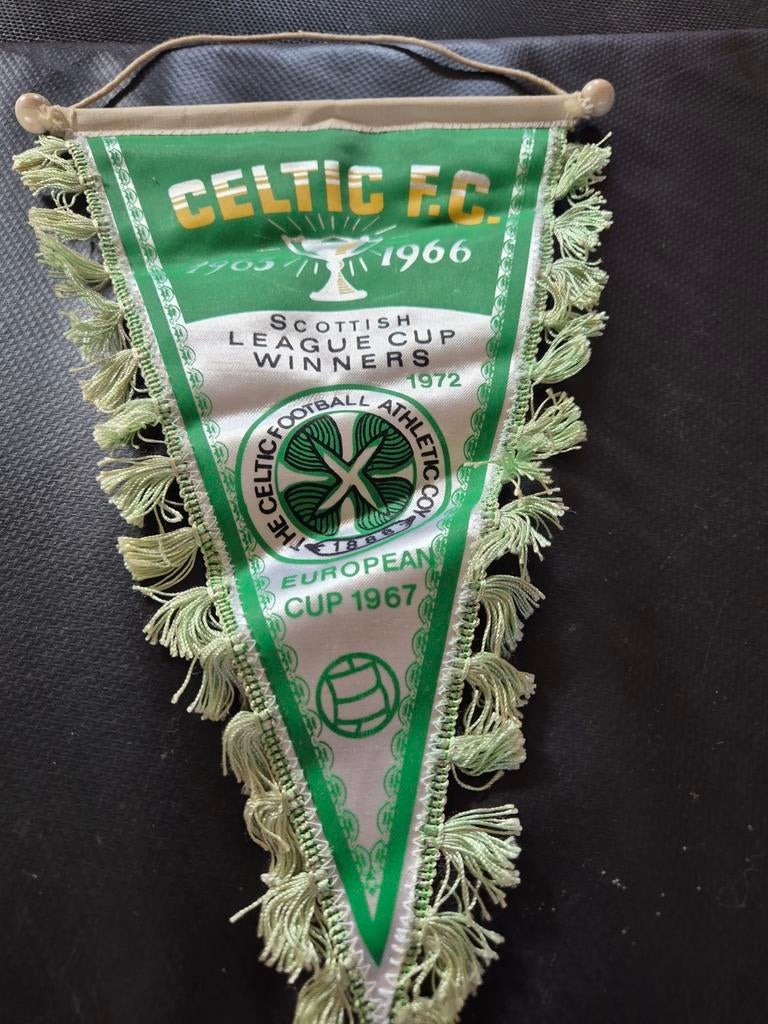 CELTIC F.C., Ophalen of Verzenden, Gebruikt, Buitenlandse clubs, Vaantje of Sjaal