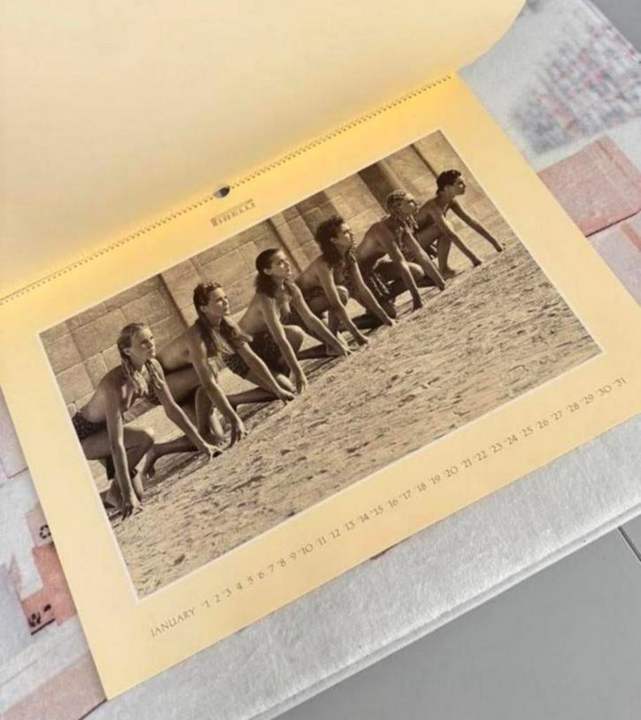 Grote Vintage Pirelli-kalender 1990 calendar groot 20e eeuw, Diversen, Kalenders, Ophalen of Verzenden, Zo goed als nieuw, H, H