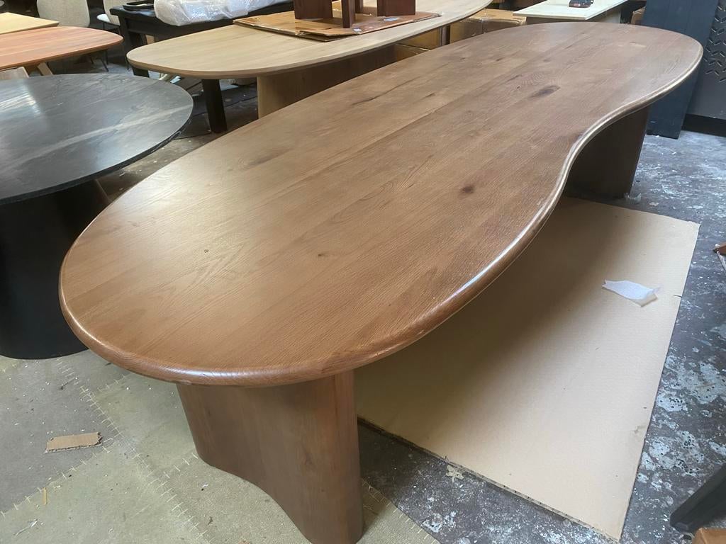 Tafel Josh 300x110 massief eiken bruin organische vorm, Ophalen, 100 tot 150 cm, Eikenhout, Vijf personen of meer