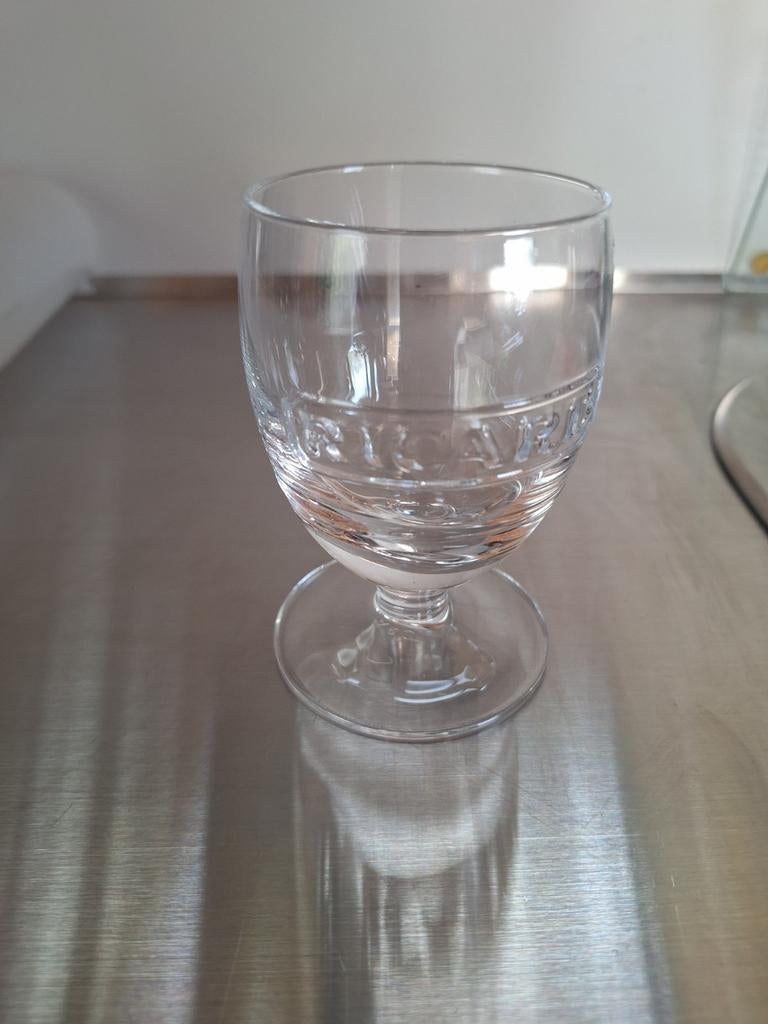 RICARD glas, 10 cm hoog, transparant, Verzamelen, Glas en Borrelglaasjes, Ophalen of Verzenden, Zo goed als nieuw, Borrel- of Shotglas