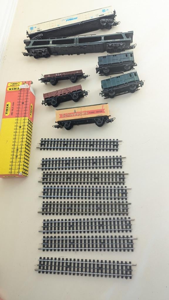 Diverse modelspoorbaan onderdelen: Trix rails & wagons, Gebruikt, Gelijkstroom, Trix, Wagon