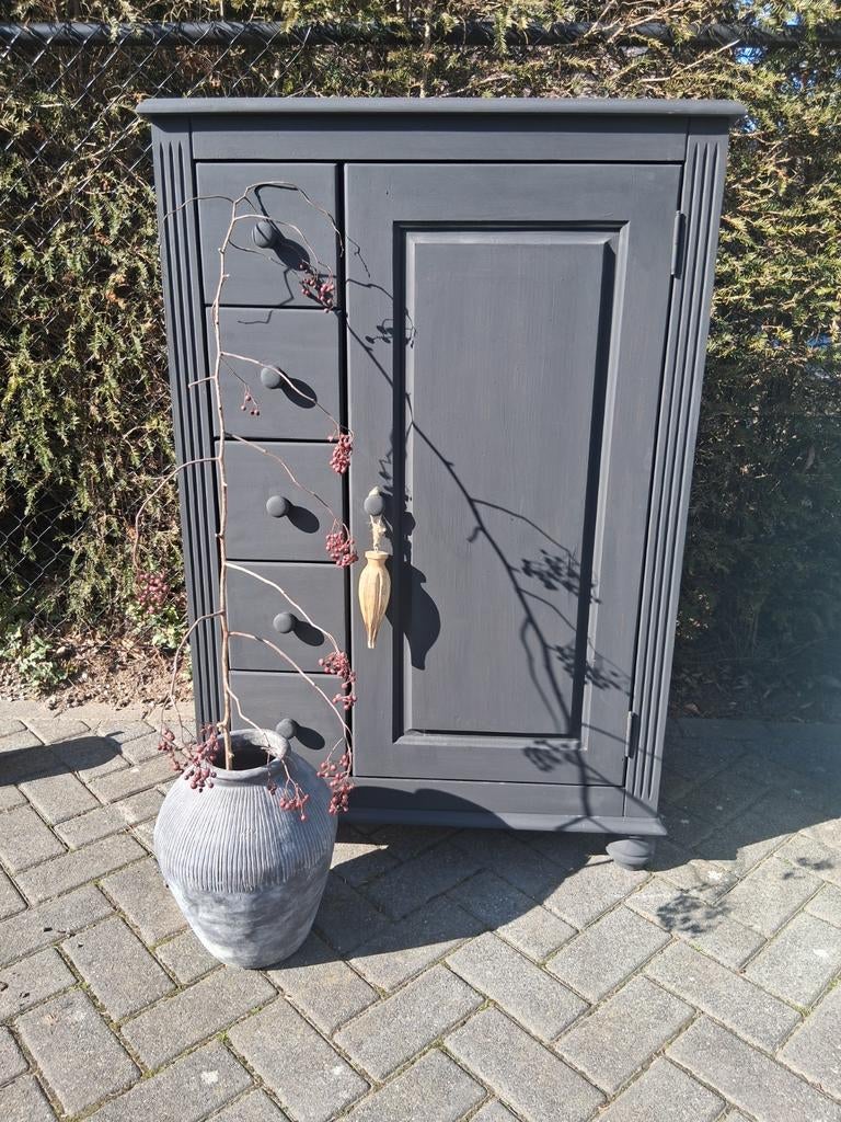 Mooie meidenkast spekkast kast, Ophalen, 50 tot 70 cm, 105 cm of meer, 100 cm of meer