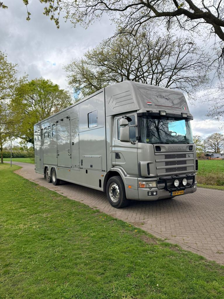 Scania B6X2 Scania Ketterer 9 paards + living ANEMONENL, Auto's, Bedrijf, 2 stoelen, 382 pk, BTW verrekenbaar