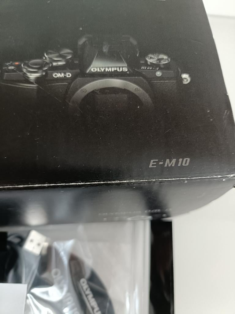 Olympus omd E-M10 lege doos met accessoires, Audio, Tv en Foto, Fotocamera's Digitaal, Ophalen of Verzenden, Gebruikt, Olympus