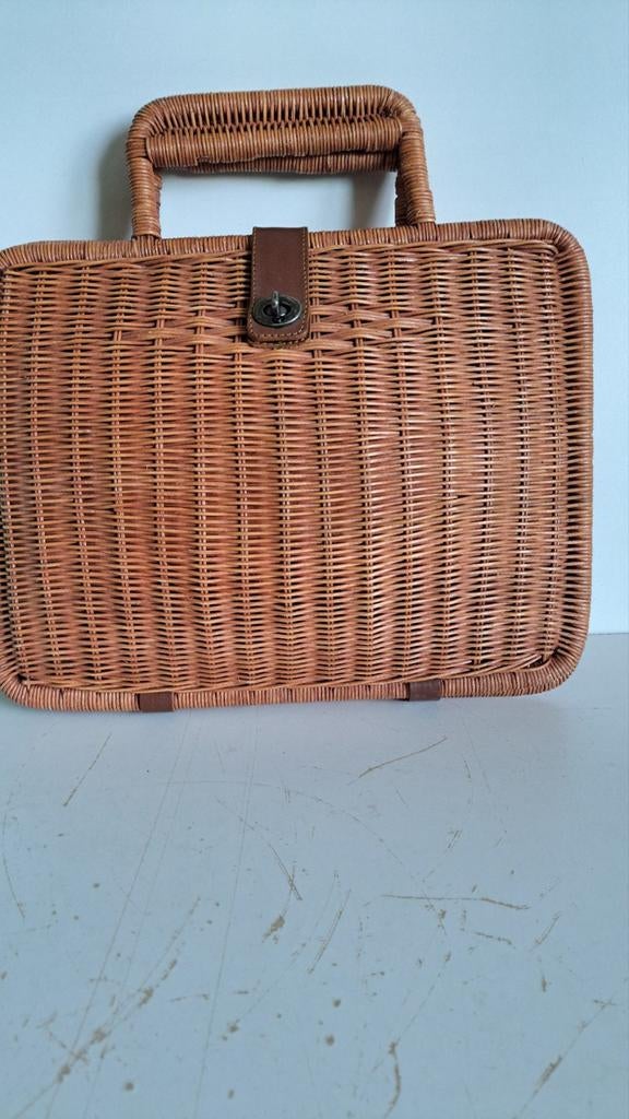 Vintage rieten handtas in prima staat, Sieraden, Tassen en Uiterlijk, Ophalen of Verzenden
