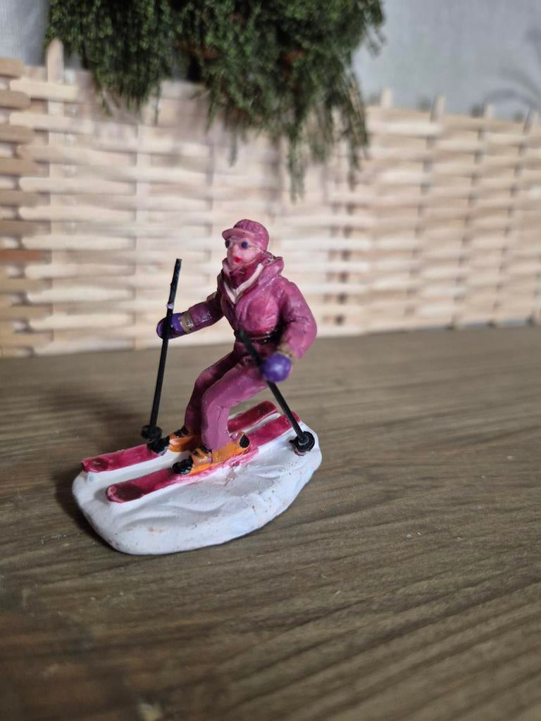 Lemax figuur 3 kerstdorp kersthuisjes, Ophalen of Verzenden, Zo goed als nieuw