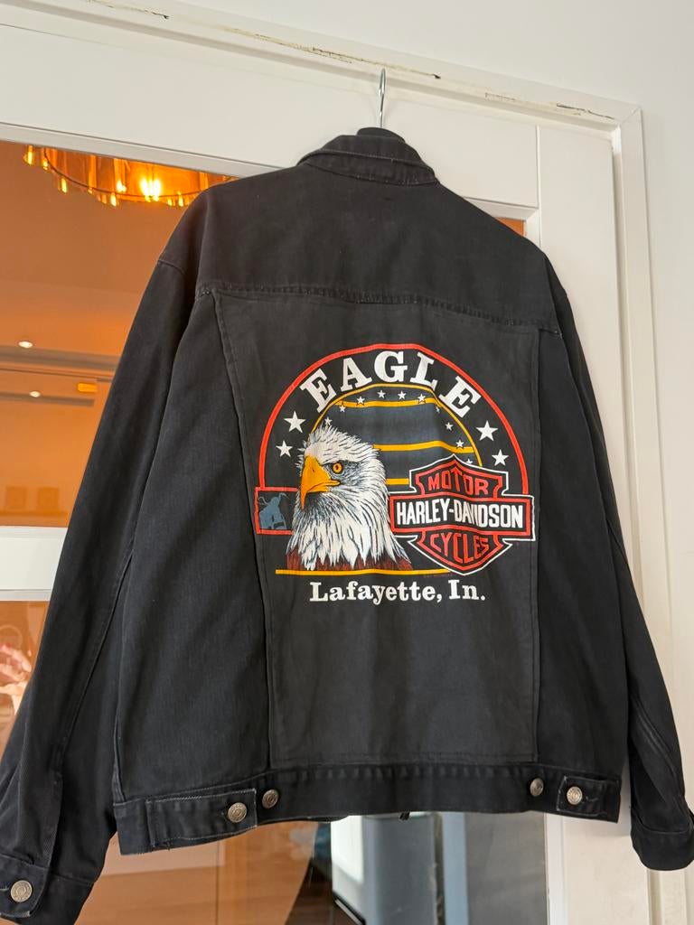 Zwart denim jacket met Harley davidson style eagle backprint, Kleding | Heren, Ophalen of Verzenden, Gedragen, Overige maten, Zwart