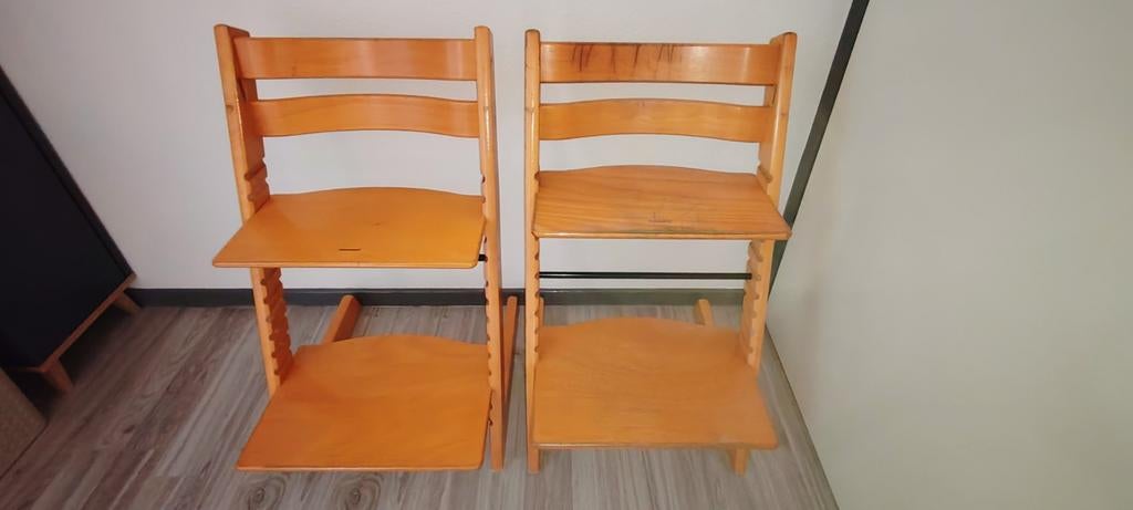Twee Tripp Trapp Stokke stoelen met beugel, Ophalen, Gebruikt, Meegroeistoel