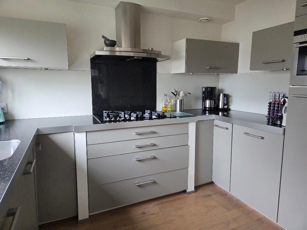 Complete keuken in U-opstelling, Ophalen, Gebruikt, U-keuken, Graniet of Steen