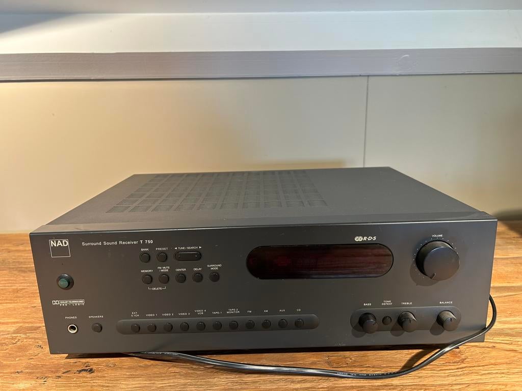 NAD surround sound receiver T 750, Ophalen, Zo goed als nieuw, 60 tot 120 watt, Overige merken