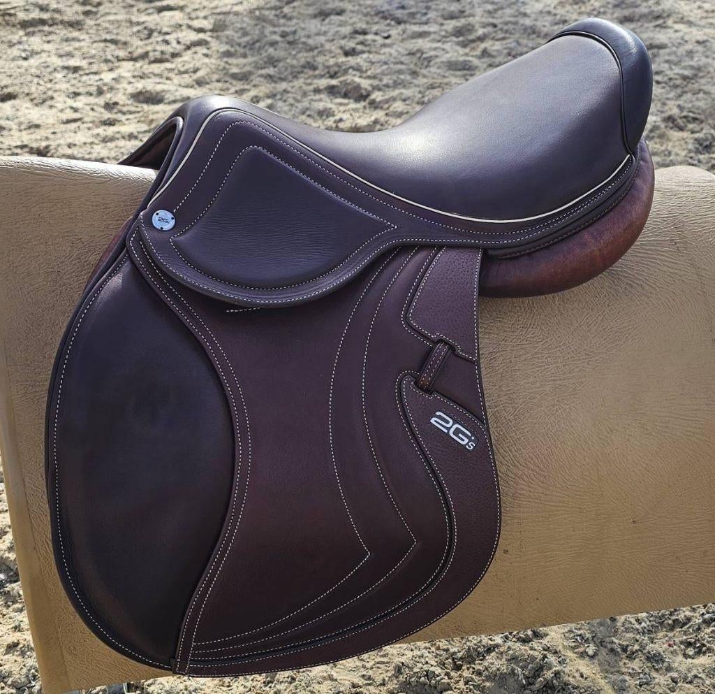 CWD 2Gs Mademoiselle 17,5 inch Springzadel - NIEUWSTAAT, Dieren en Toebehoren, Paarden en Pony's | Zadels, Gebruikt, Springen