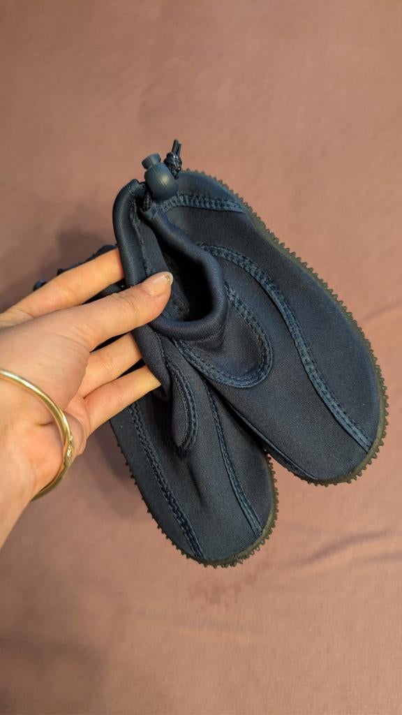 Blauwe waterschoenen maat 27/28, Kinderen en Baby's, Kinderkleding | Schoenen en Sokken, Ophalen of Verzenden
