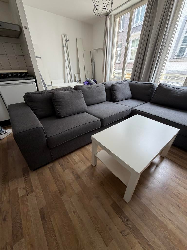 Corner Couch and coffee table, Huis en Inrichting, Banken | Bankstellen, Zo goed als nieuw, Hoekbank, Vierpersoons of meer, 250 tot 300 cm