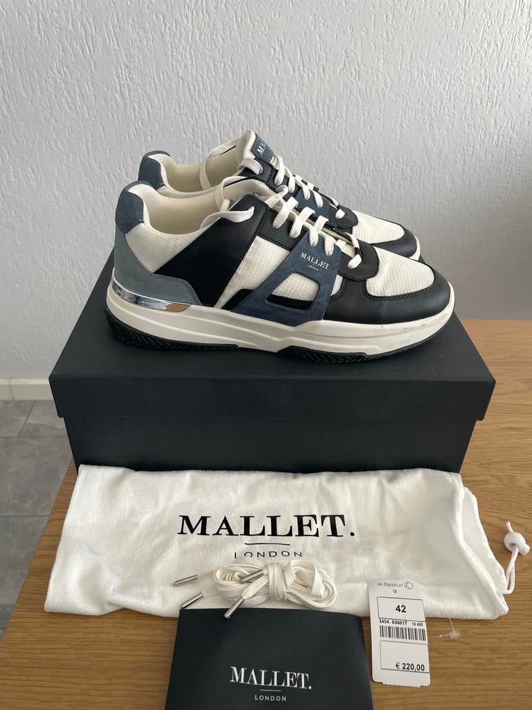 Mallet schoenen - Maat 42 - Zo goed als nieuw, Wit, Ophalen of Verzenden, Sneakers of Gympen, Gedragen