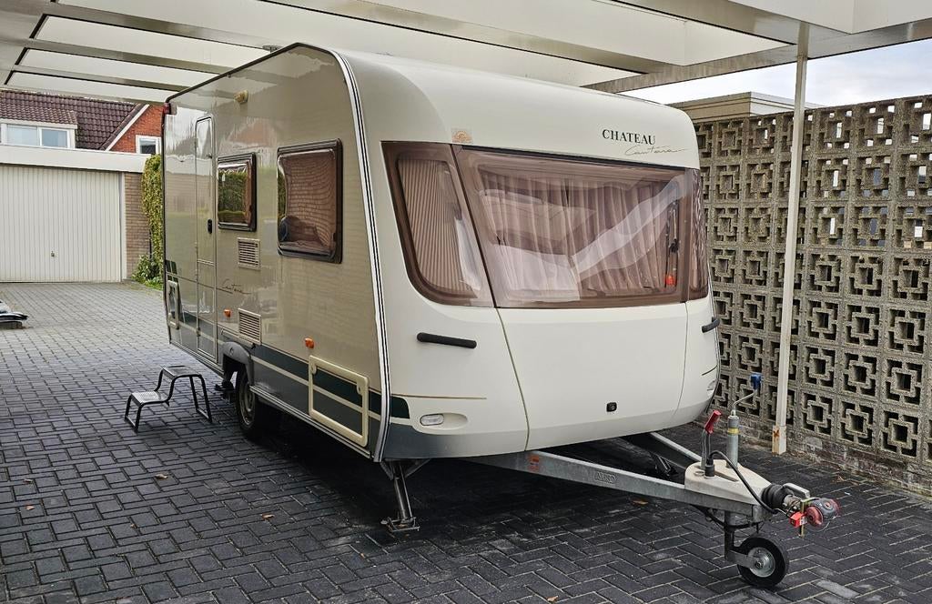Chateau Cantara 430 CT uit 2002 met mover en voortent, Chateau, Particulier, 6 tot 7 meter, Tot en met 4