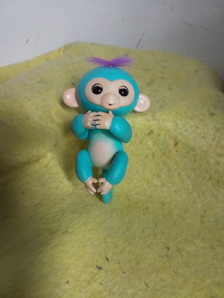 9544) mooi aapje FINGERLINGS serie, Ophalen of Verzenden, Zo goed als nieuw