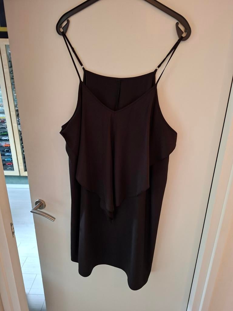 Zwarte top met spaghettibandjes maat 46, Kleding | Dames, Tops, Ophalen of Verzenden