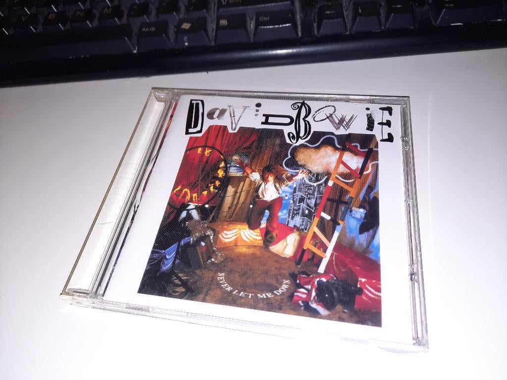 CD David Bowie – Never Let Me Down, Ophalen, Zo goed als nieuw, Poprock