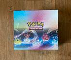 Pokémon TCG - Paldean Fates Mini Tin Display *SEALED*, Ophalen of Verzenden, Nieuw, Foil