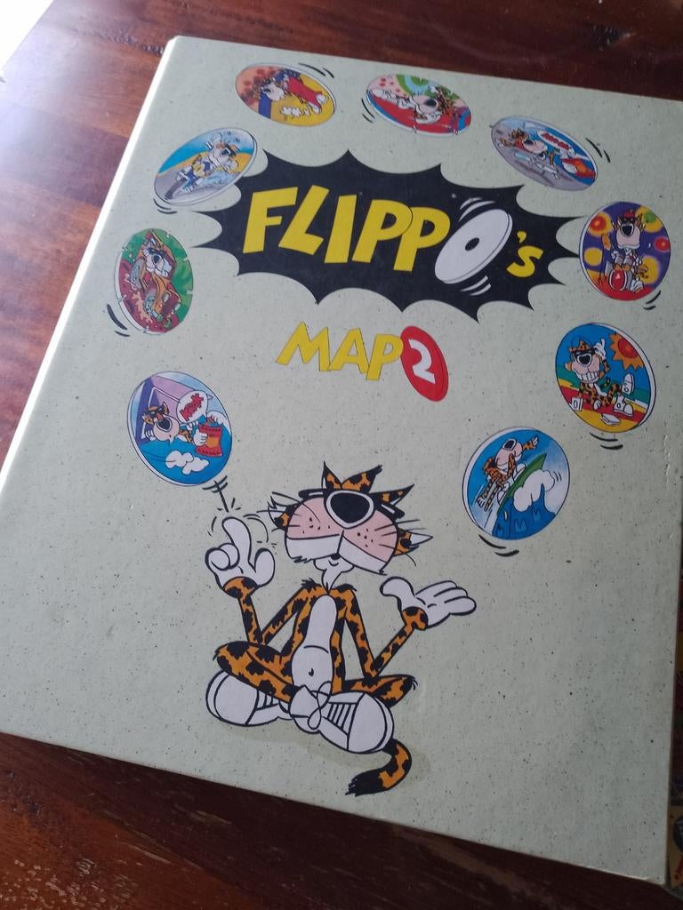 Flippo map met veel flippo's, Verzamelen, Flippo's, Ophalen of Verzenden