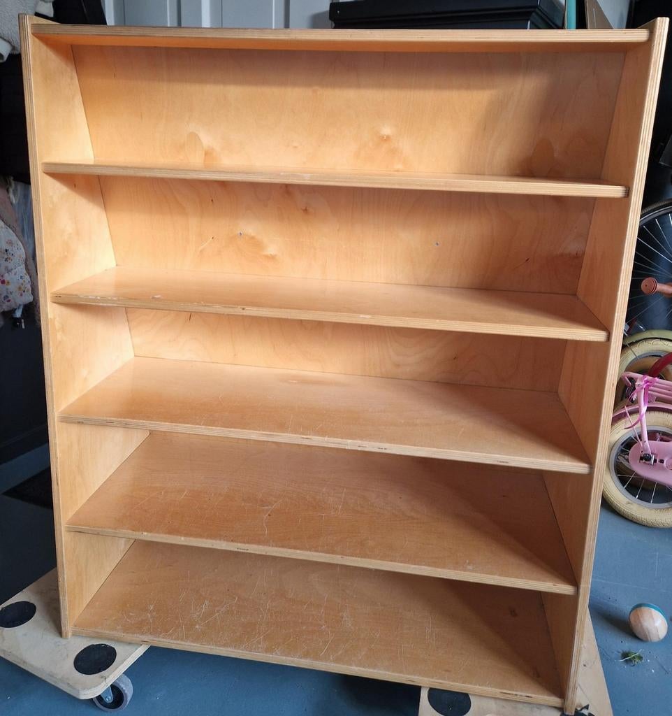 Houten montessori kast, Ophalen, Met plank(en), Gebruikt, 100 tot 150 cm