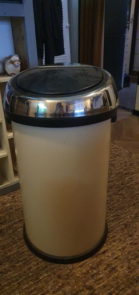 Mooie brabantia bedaal emer een keer tiken en hij gaat open, Ophalen, Zo goed als nieuw, Minder dan 50 cm