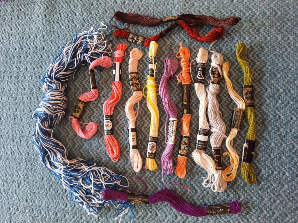 Restanten borduurgaren - diverse kleuren en merken, Ophalen of Verzenden, Gebruikt, Handborduren, Borduurgaren of Zijde