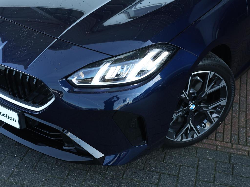BMW 1-serie 120 M Sport Design Edition M Sportpakket/ Stuurw, Auto's, Stof, Met garantie (alle), Blauw, Origineel Nederlands