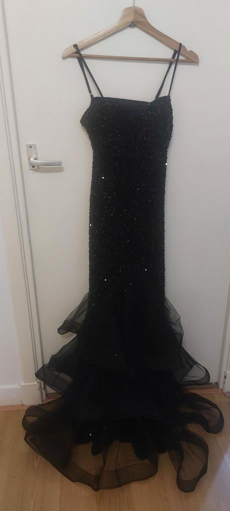 Prachtige zwarte avondjurk de maat is S, Galajurk, Zwart, Ophalen of Verzenden, Zo goed als nieuw