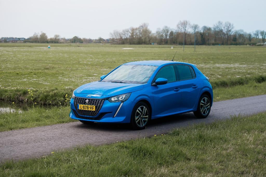 Peugeot 208 1.2 Puretech 100pk 2021 Blauw, carplay!, Auto's, Voorwielaandrijving, Blauw, 49 €/maand, Origineel Nederlands