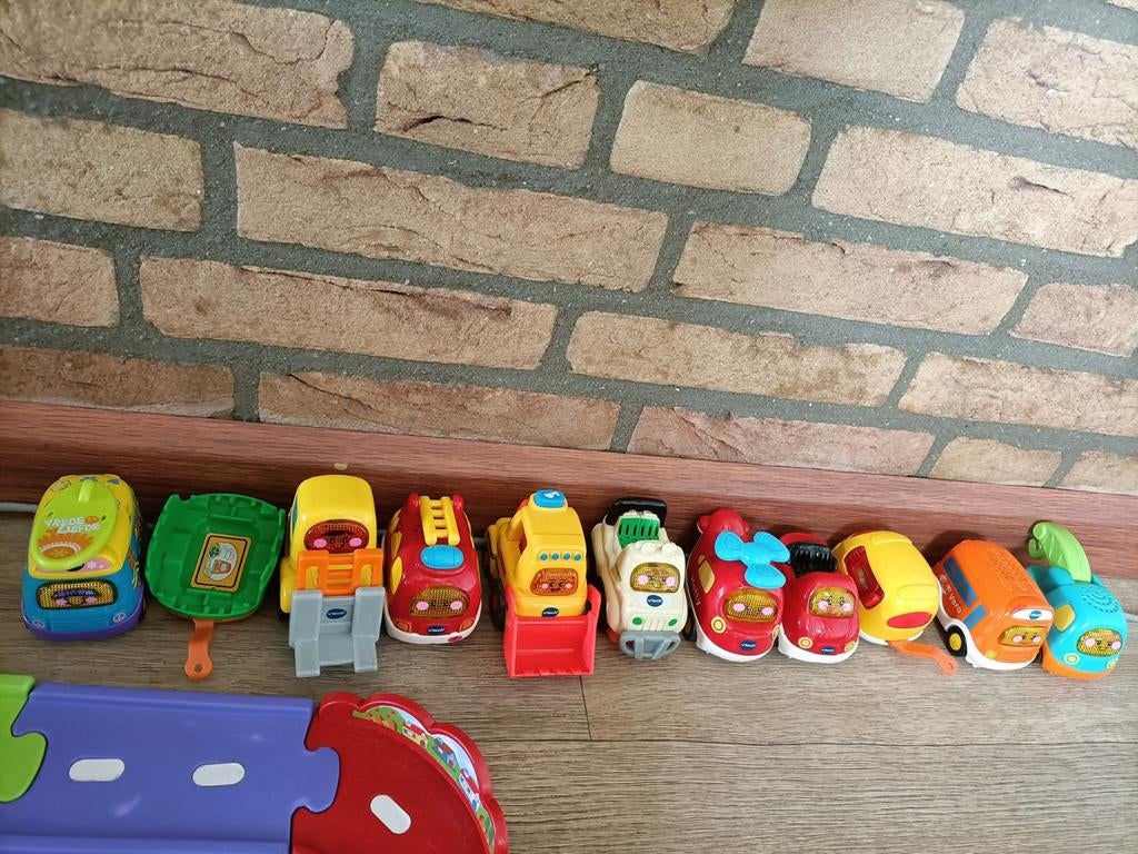 V tech toet toet auto's (9x) en wegdelen (42x), Kinderen en Baby's, Speelgoed | Vtech, Ophalen, Gebruikt, 2 tot 4 jaar
